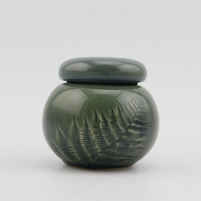 Leaf vein storage jar