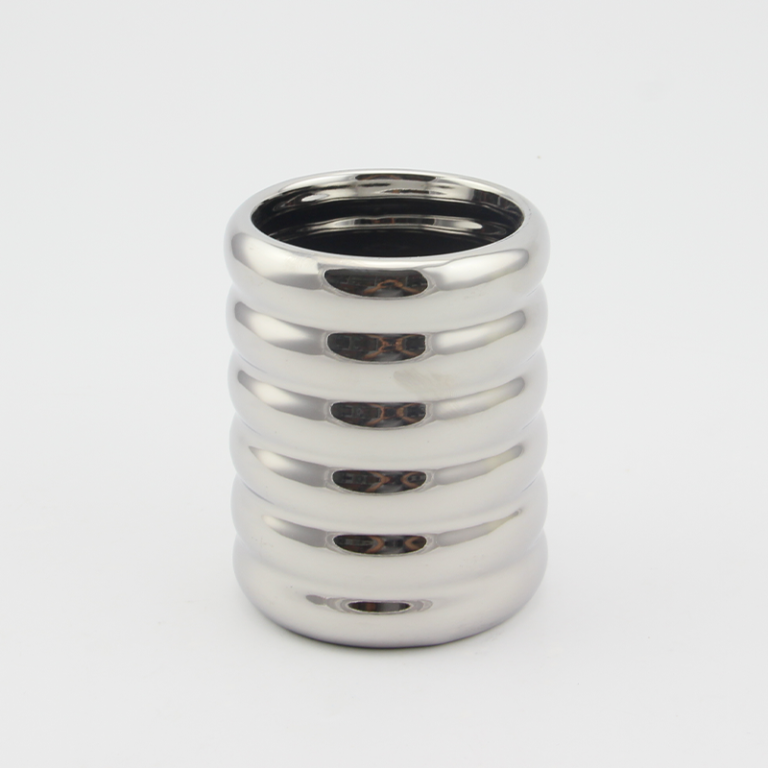 Metal tumbler