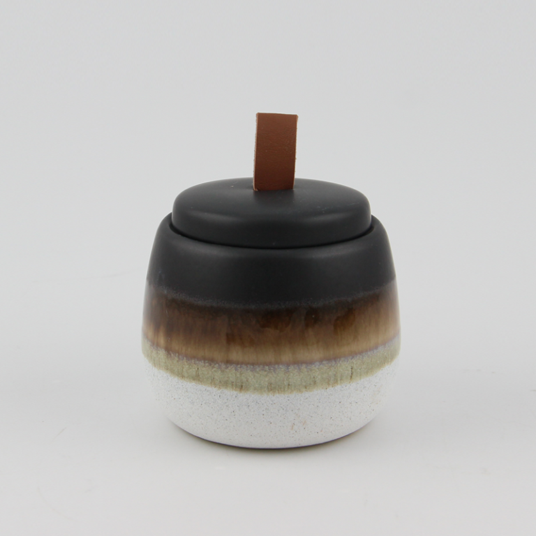 Black&white color blocking storage jar