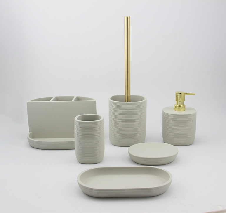 Striation bathroom set