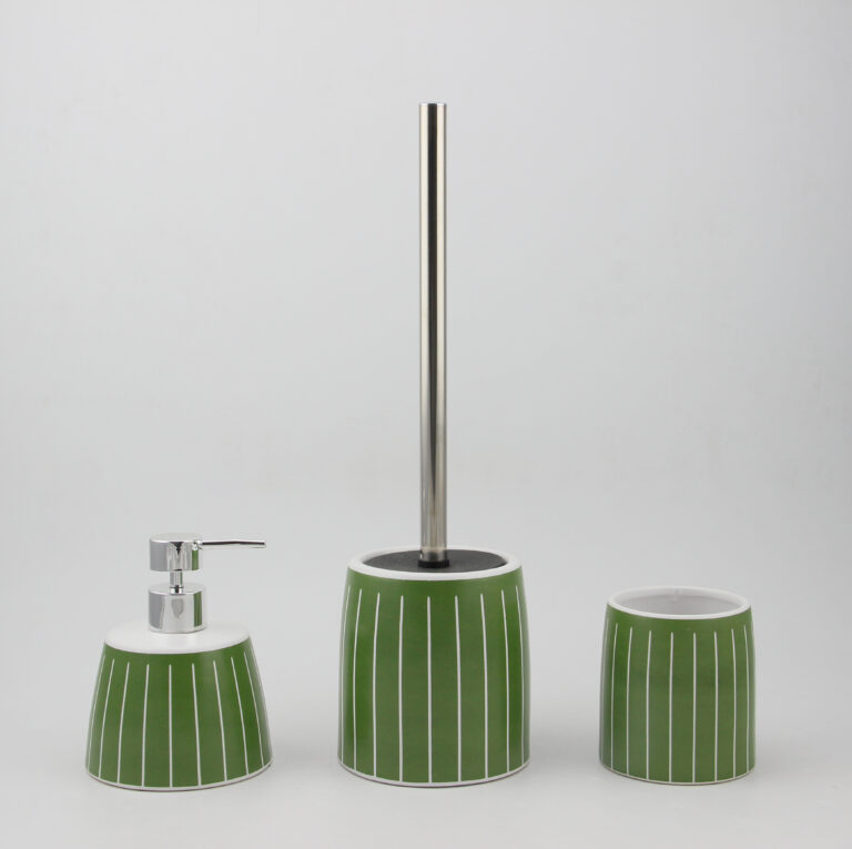 Stripes bathroom set