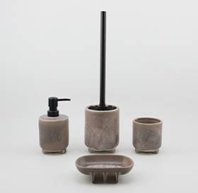 Earth-tone bathroom set